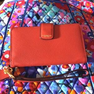 COACH Bifold Wallet Wristlet Pebbled Leather ID Credit Card Cash Snap Logo Peach